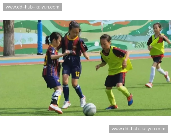 绿茵场上的奇迹与梦想：中国女足8-0巴西，一场荡气回肠的胜利！